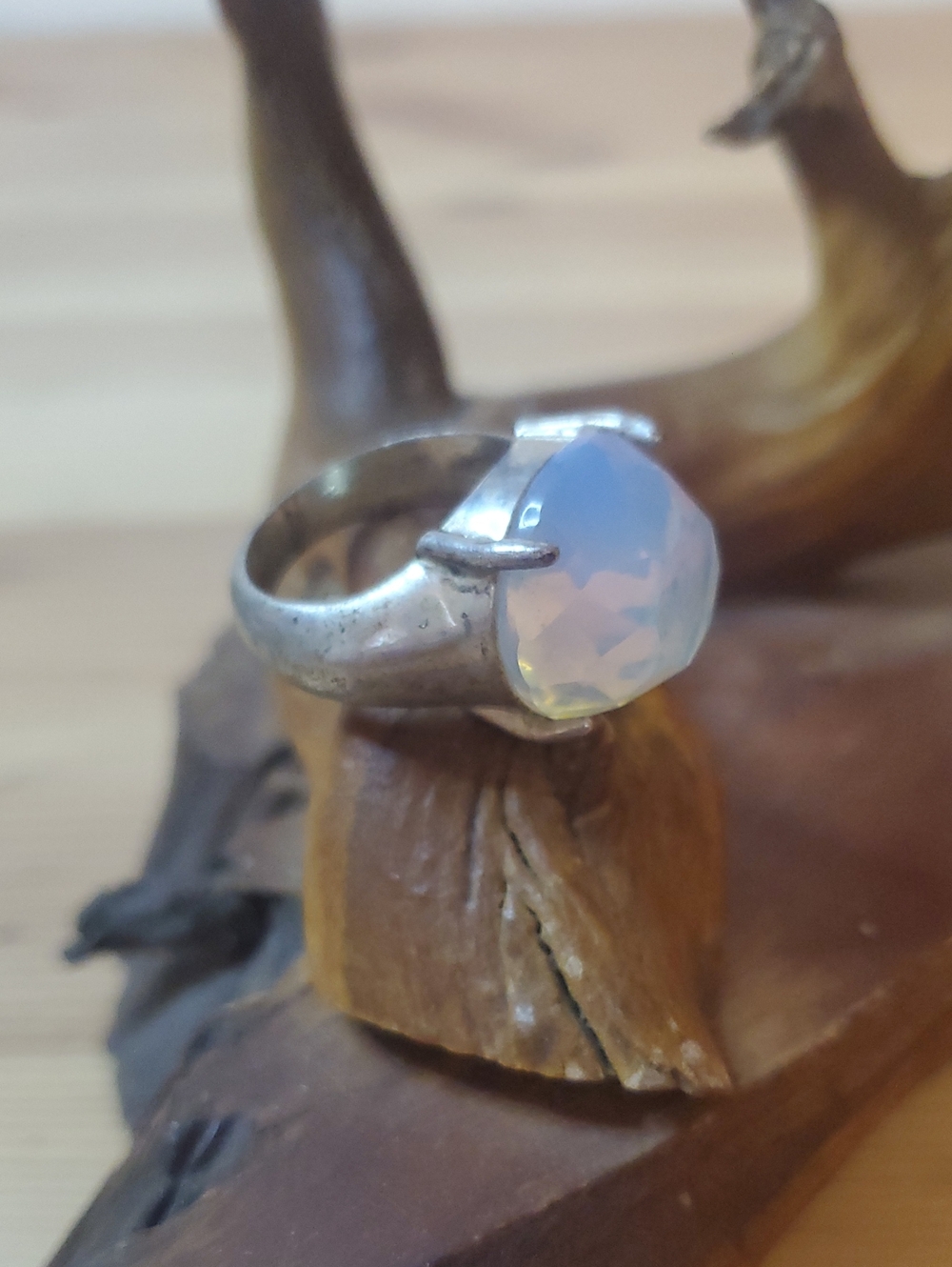 Elegant Silver Ring D